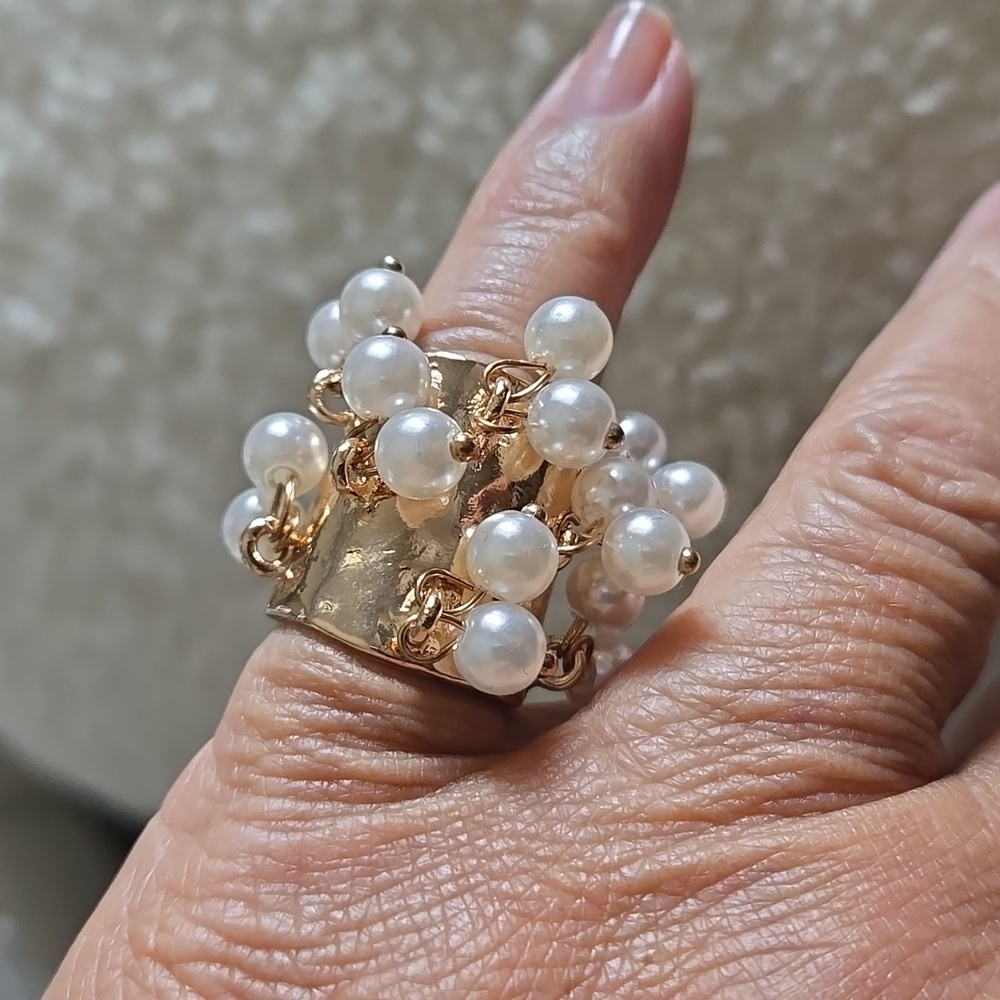 Elegant Gold and Pearl Bracelet. Pearl Ring And Necklace Seperately - Picture 5 of 6